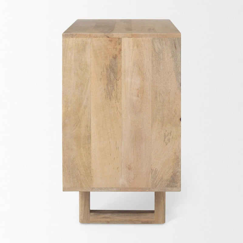 Meuble d'appoint Grier en bois de manguier massif avec portes en cannage à croisillons et poignées en laiton brossé