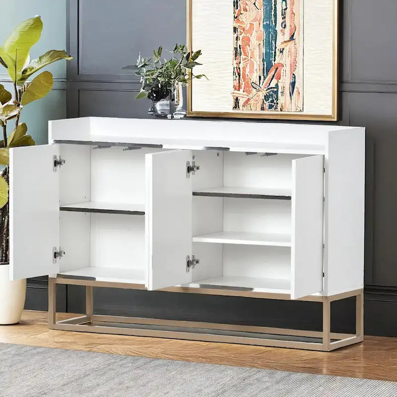 Buffet de 119 cm avec pieds dorés, système d'ouverture par pression, barrière de protection sur le plateau et 4 portes sans poignée